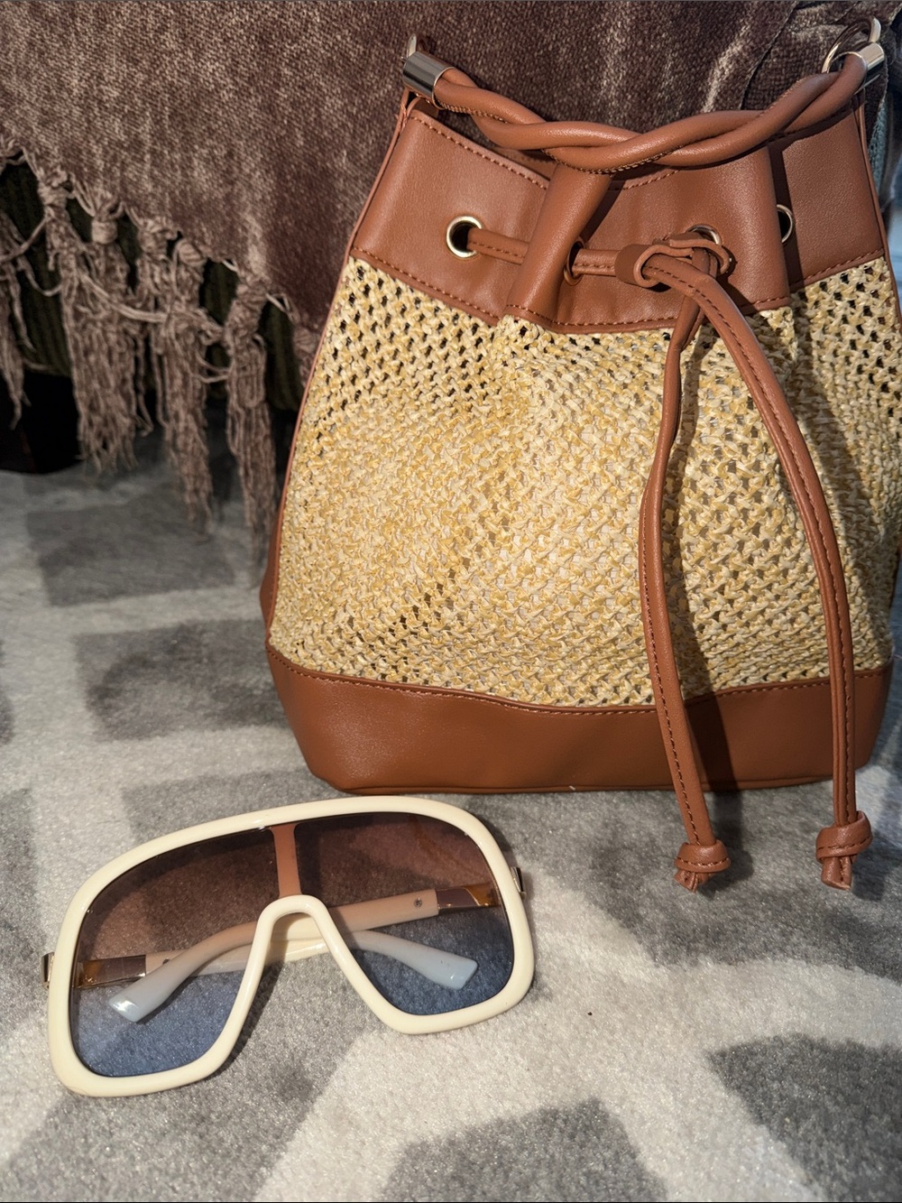 Summer knit handbag with braided handle and coordinating shield sunglasses / NEW